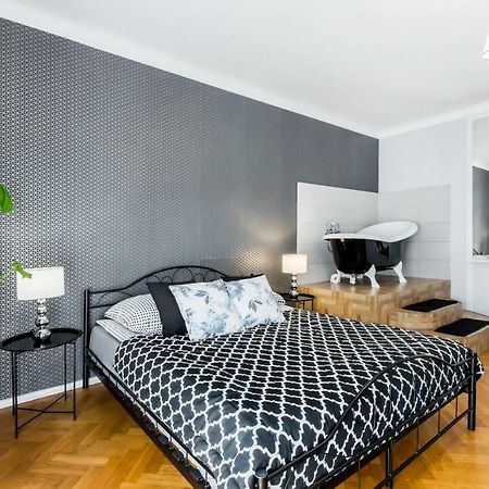 Clicktheflat Apartment Chmielna 7 Varşova Dış mekan fotoğraf