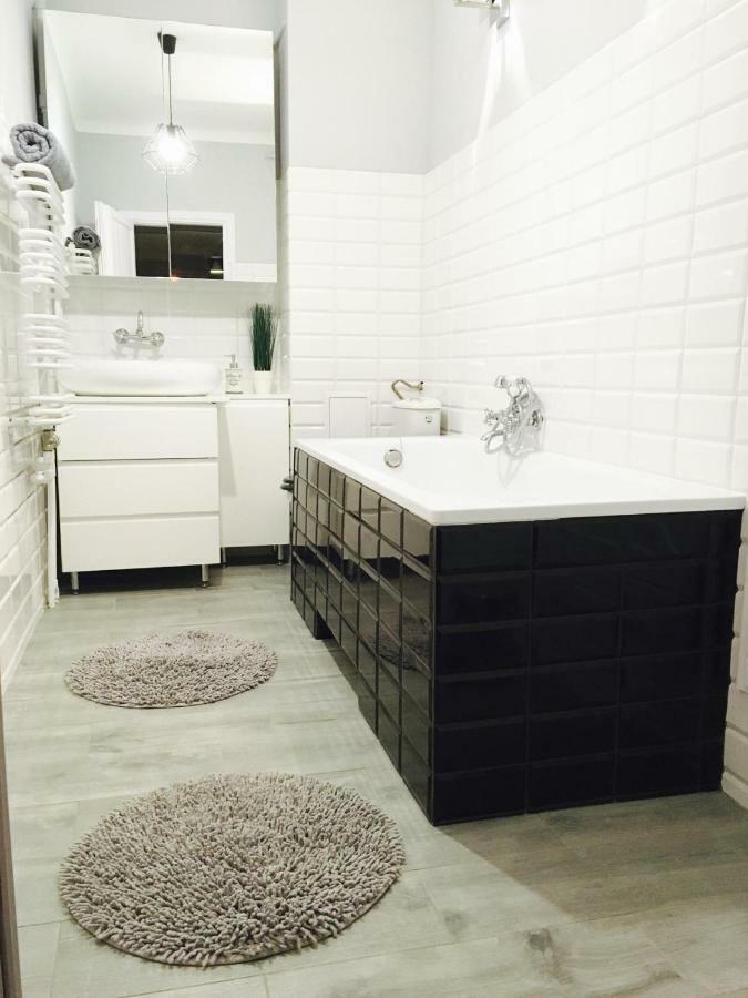 Clicktheflat Apartment Chmielna 7 Varşova Dış mekan fotoğraf